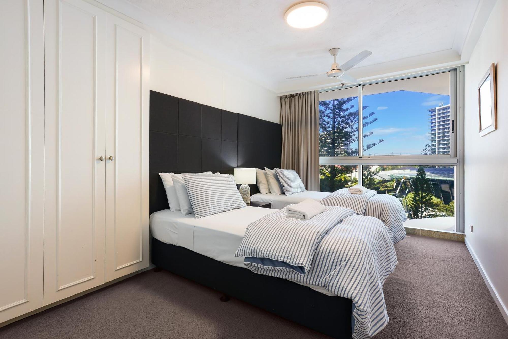 Peninsula Apartments Managed By Gchs Gold Coast Buitenkant foto