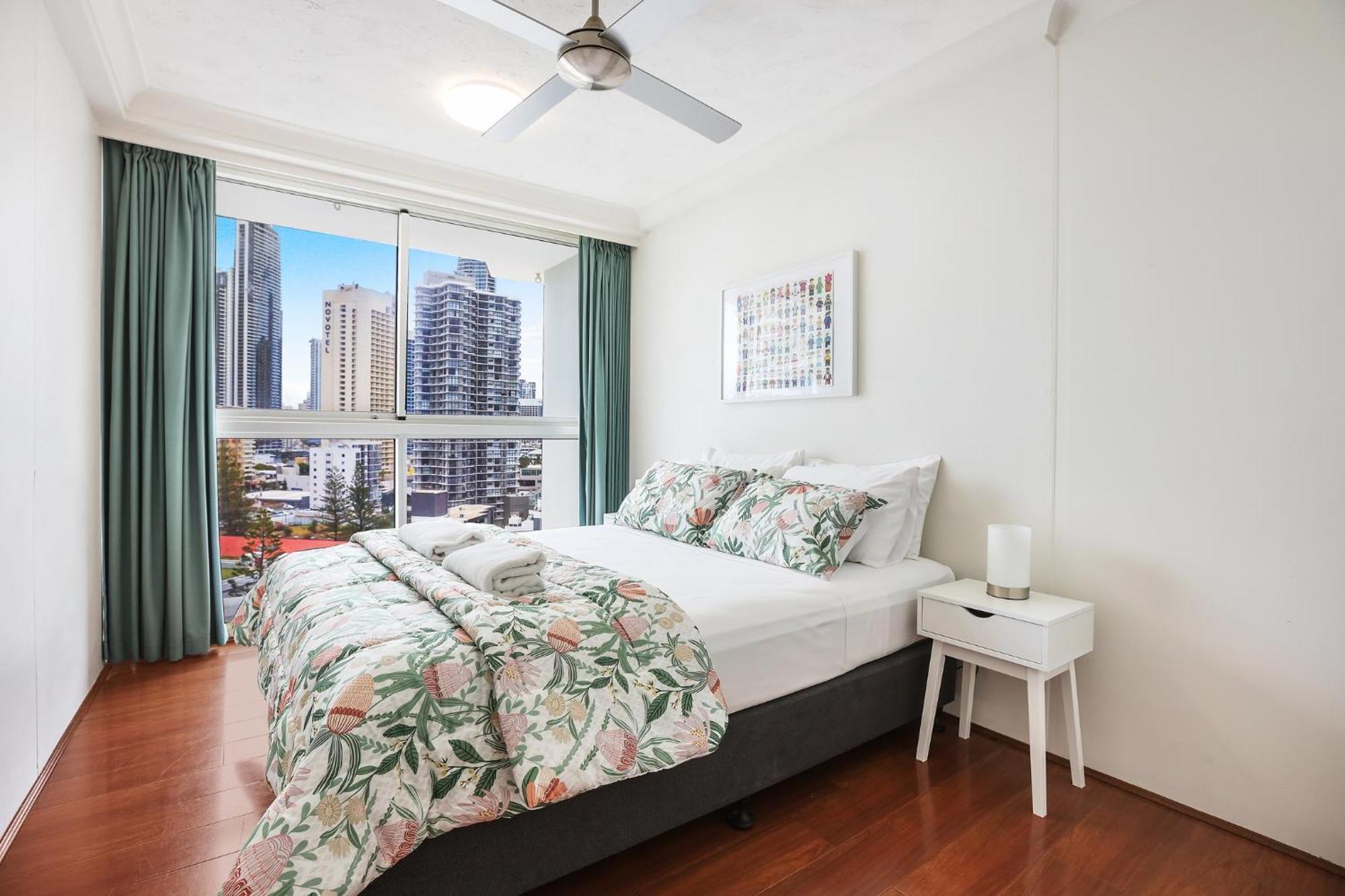 Peninsula Apartments Managed By Gchs Gold Coast Buitenkant foto