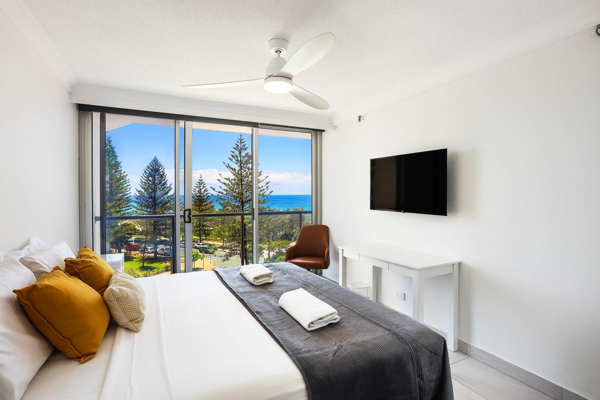 Peninsula Apartments Managed By Gchs Gold Coast Buitenkant foto