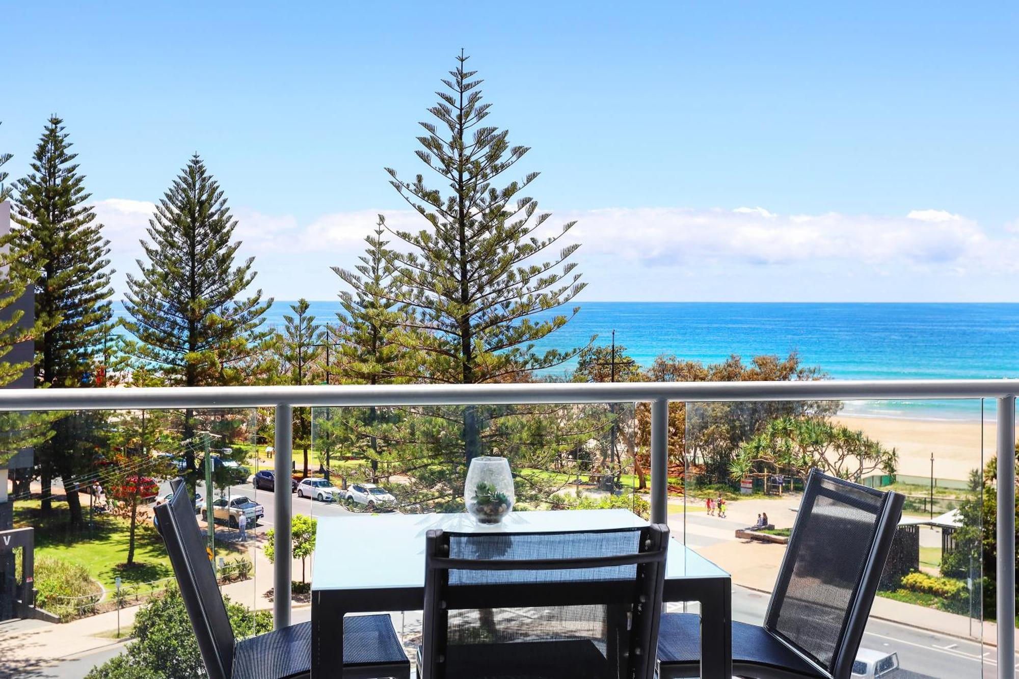 Peninsula Apartments Managed By Gchs Gold Coast Buitenkant foto